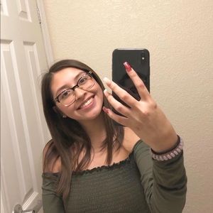 Meet your Posher, Stephanie